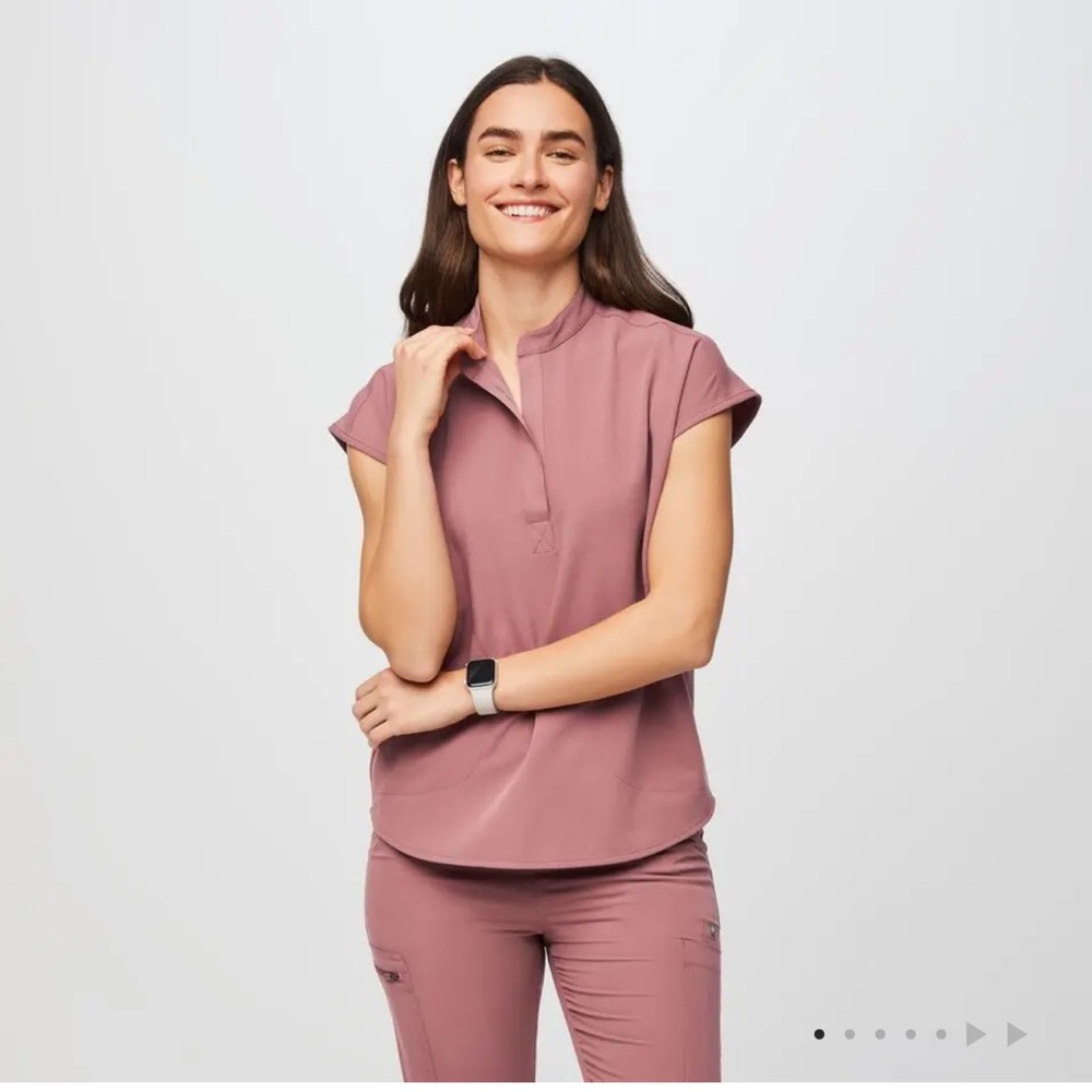 FIGS SCRUB SET - MAUVE ZAMORA HIGH WAIST JOGGERS AND RAFAELA OVERSIZED TOP